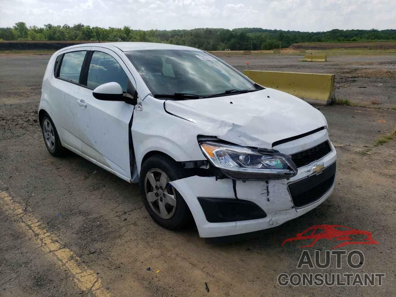CHEVROLET SONIC 2016 - 1G1JA6SH3G4107837