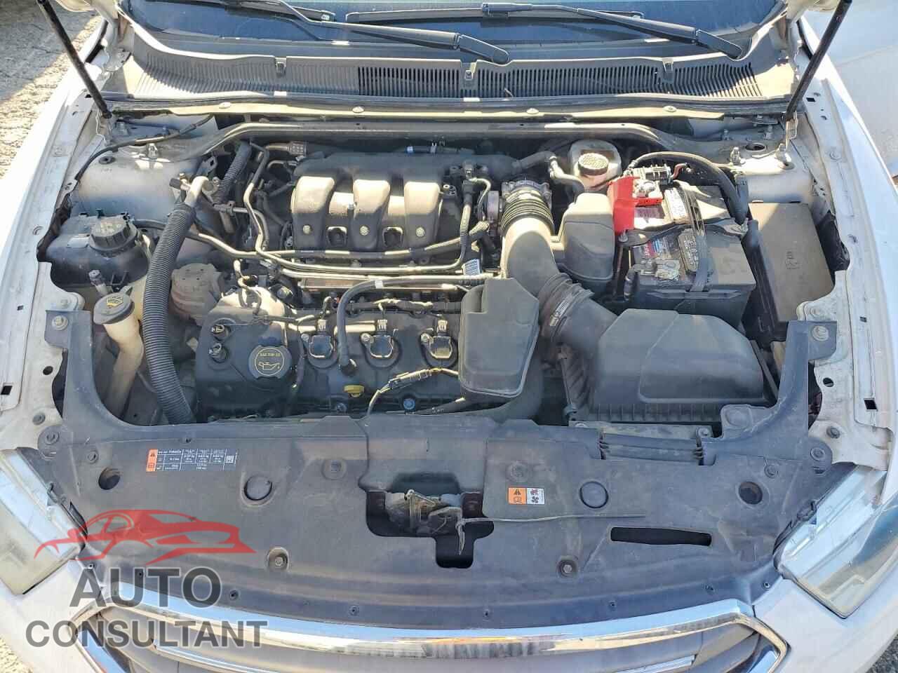 FORD TAURUS 2019 - 1FAHP2D84KG106946