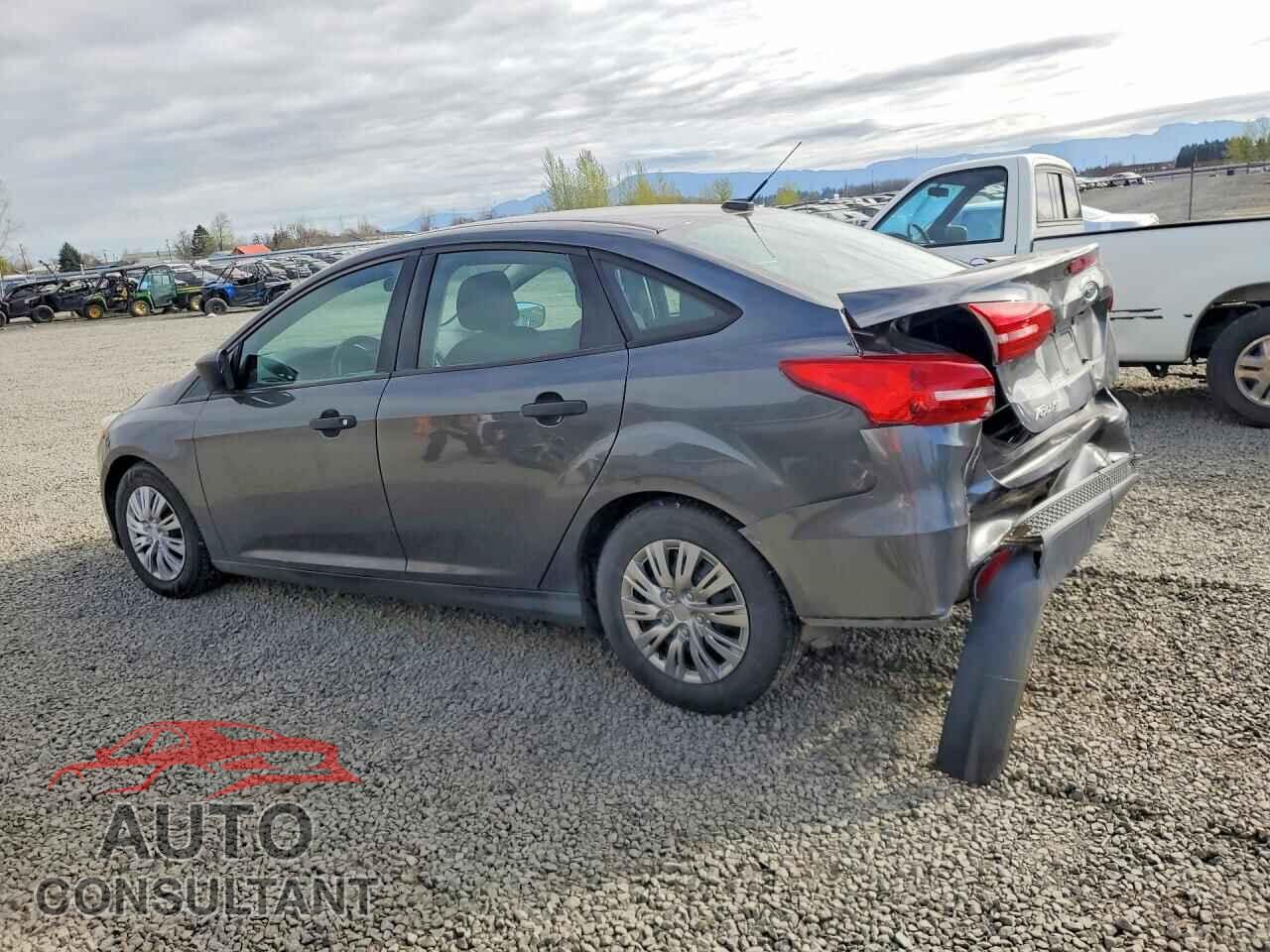 FORD FOCUS 2018 - 1FADP3E27JL323251