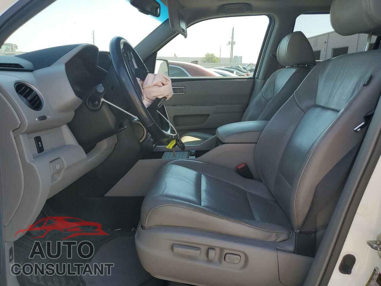 HONDA PILOT 2013 - 5FNYF3H77DB018345