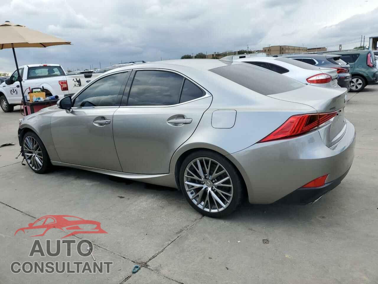 LEXUS IS 2017 - JTHBA1D25H5055645