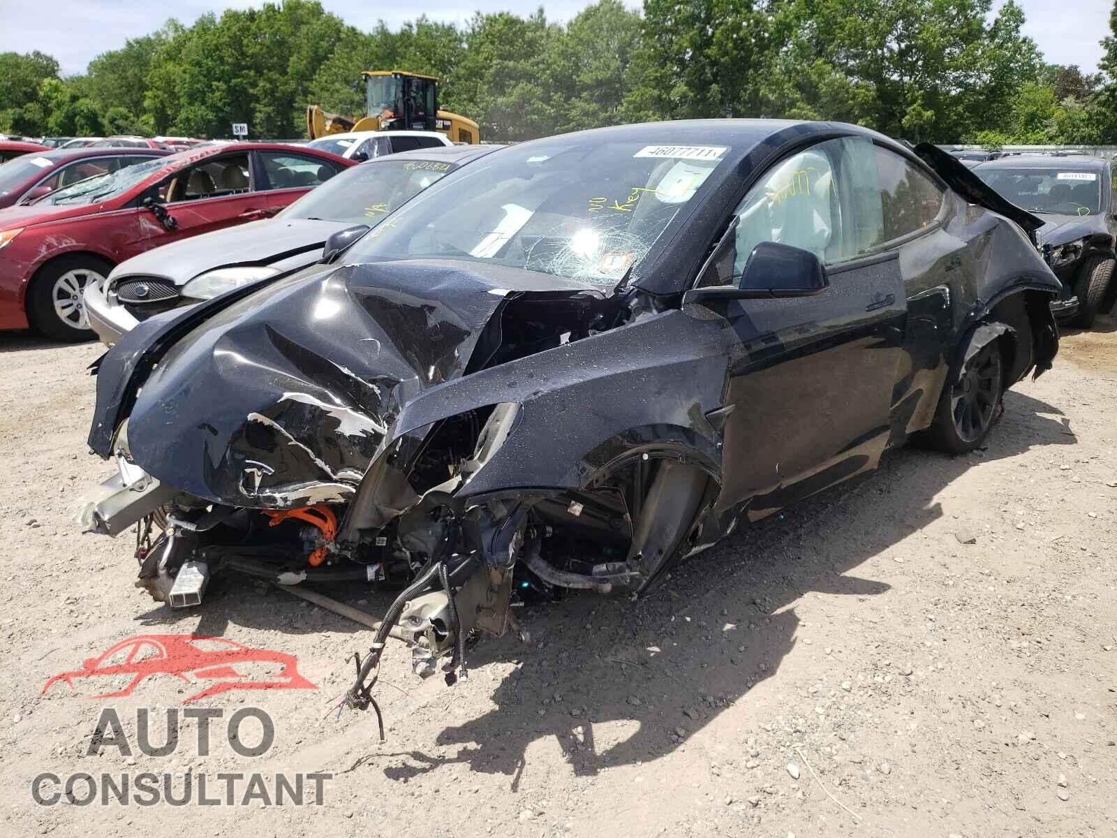 TESLA MODEL Y 2021 - 5YJYGDEEXMF070798