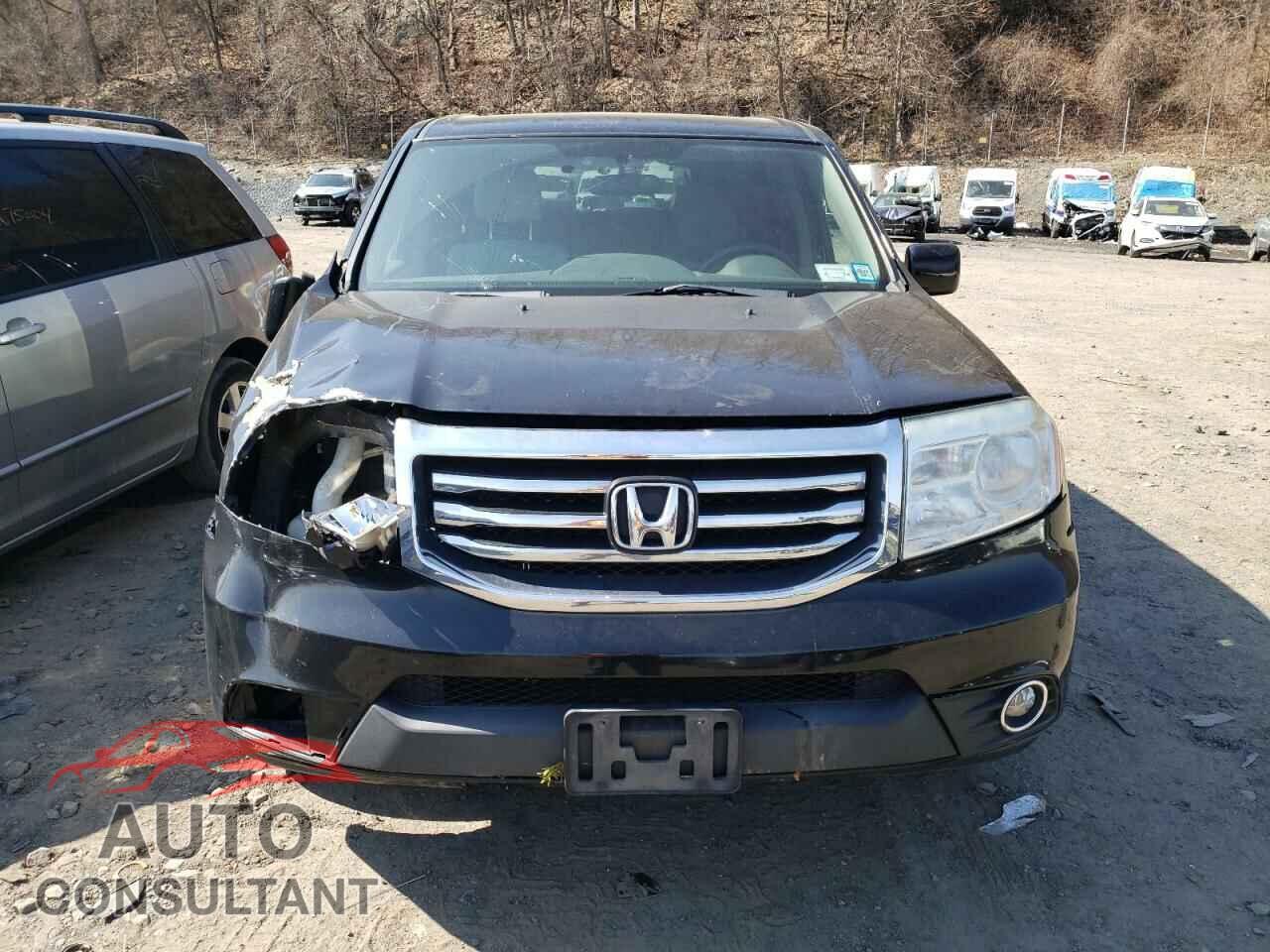 HONDA PILOT 2015 - 5FNYF4H44FB016552