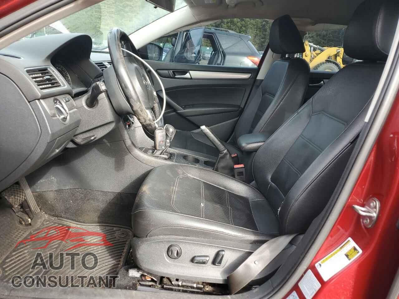 VOLKSWAGEN PASSAT 2015 - 1VWAT7A37FC071830