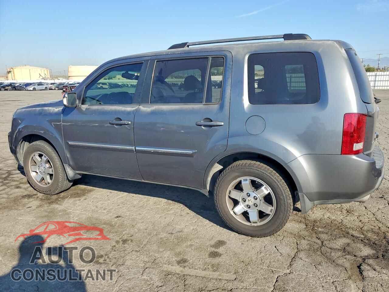 HONDA PILOT 2011 - 5FNYF3H90BB008710