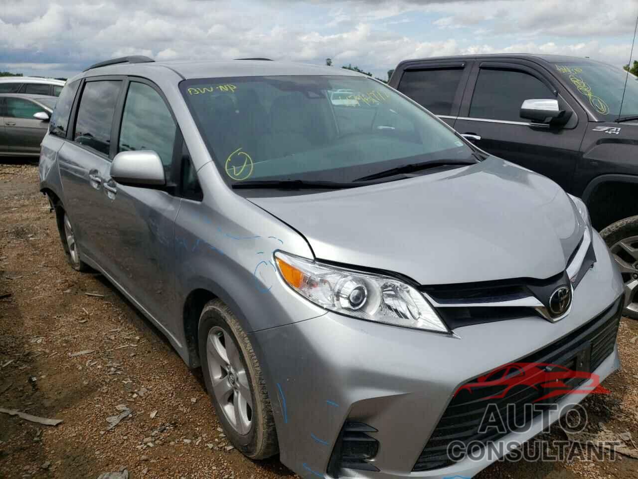 TOYOTA SIENNA 2019 - 5TDKZ3DC2KS015622