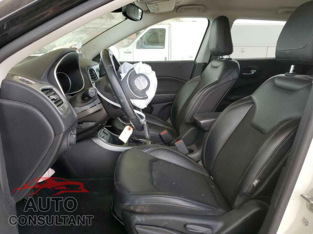 JEEP COMPASS 2019 - 3C4NJCBB5KT677036