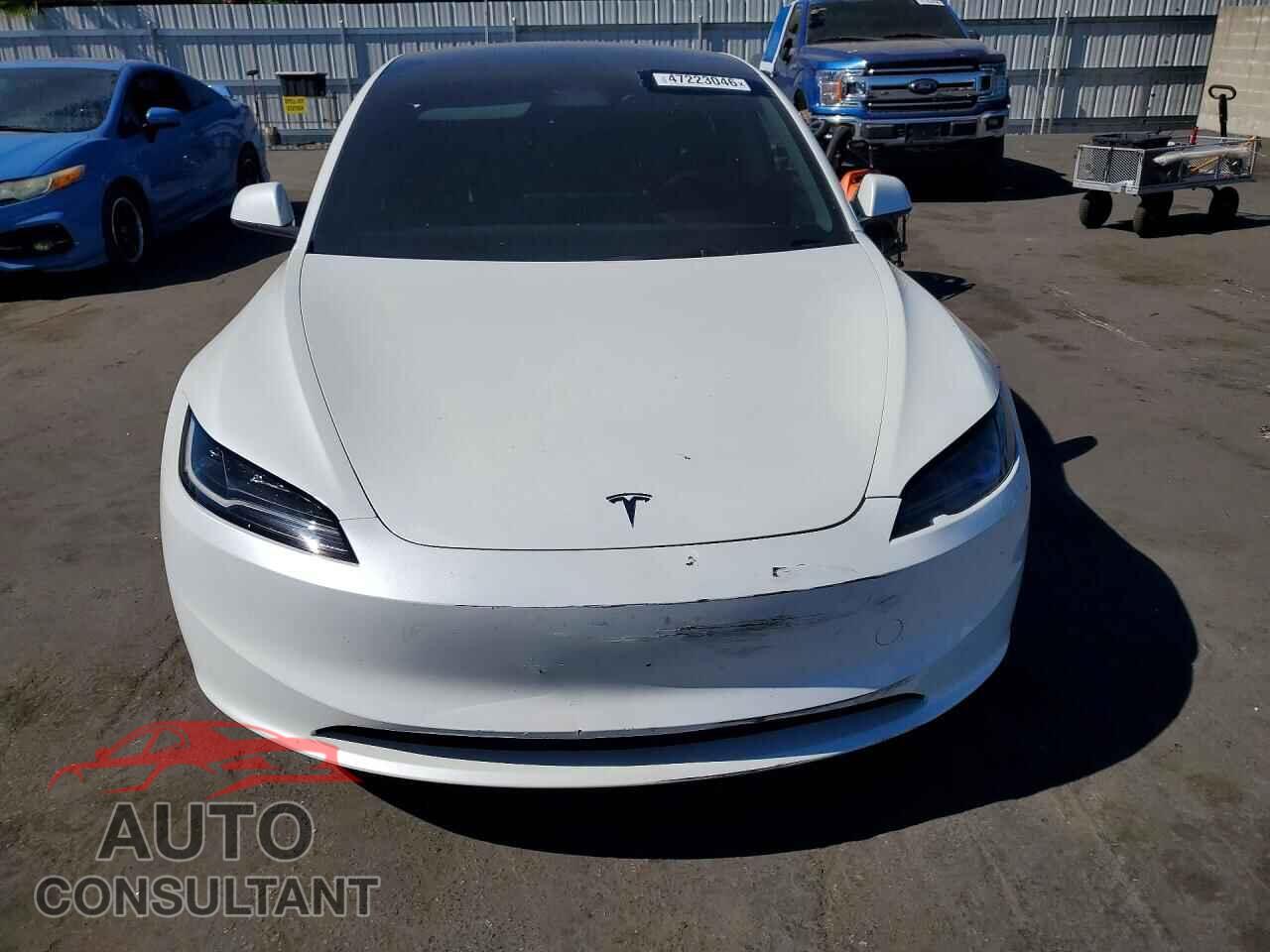 TESLA MODEL 3 2025 - 5YJ3E1EA5SF031870