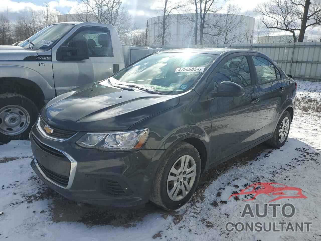 CHEVROLET SONIC 2018 - 1G1JB5SH9J4120400