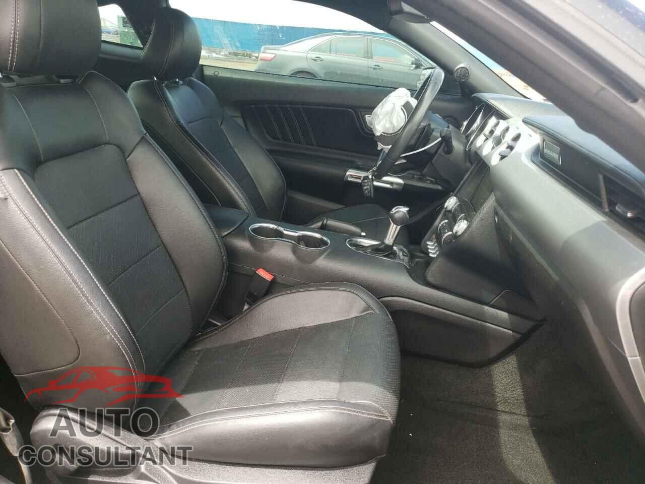 FORD MUSTANG 2018 - 1FA6P8TH1J5108675