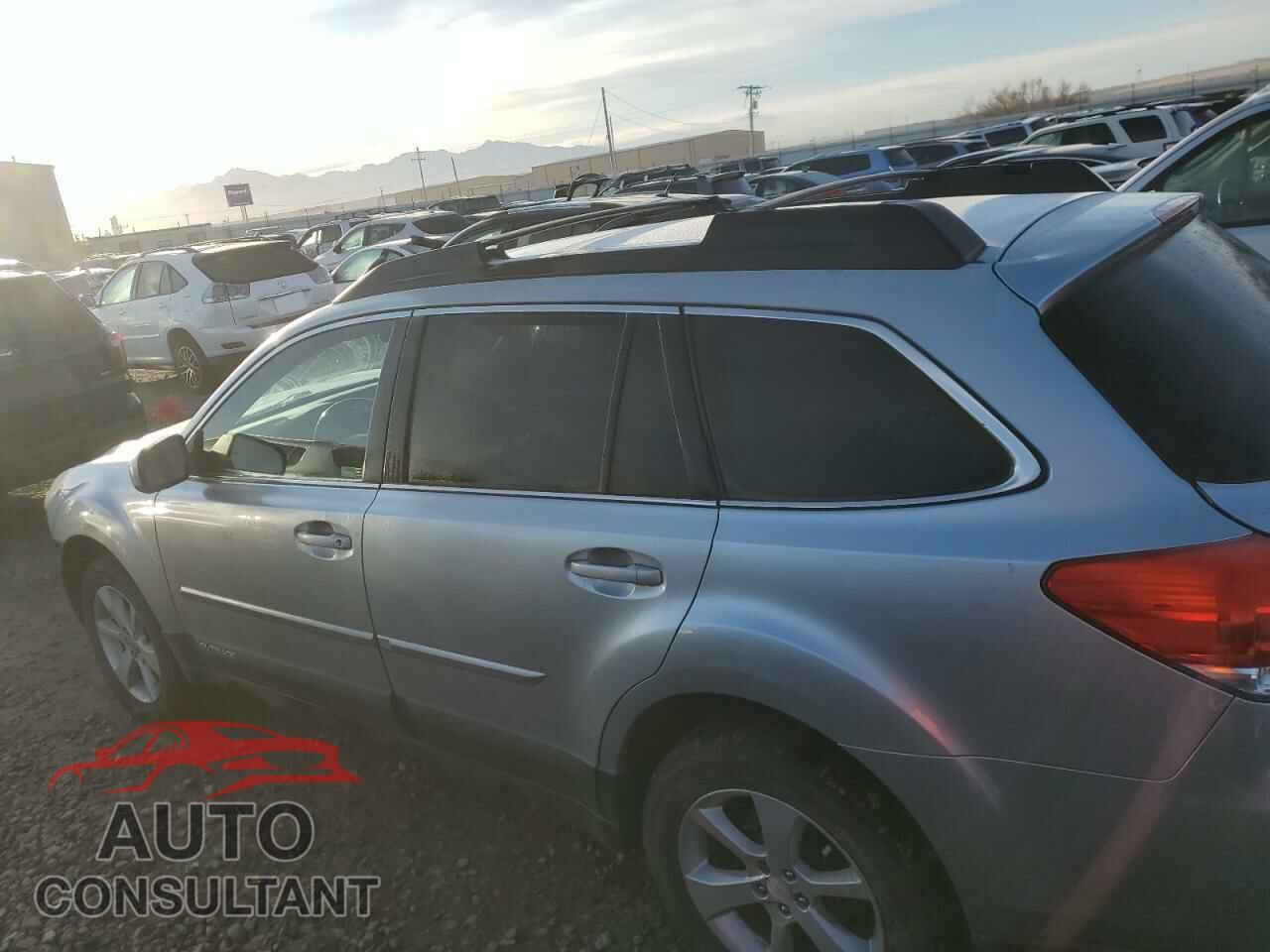 SUBARU OUTBACK 2013 - 4S4BRCCC6D3267164