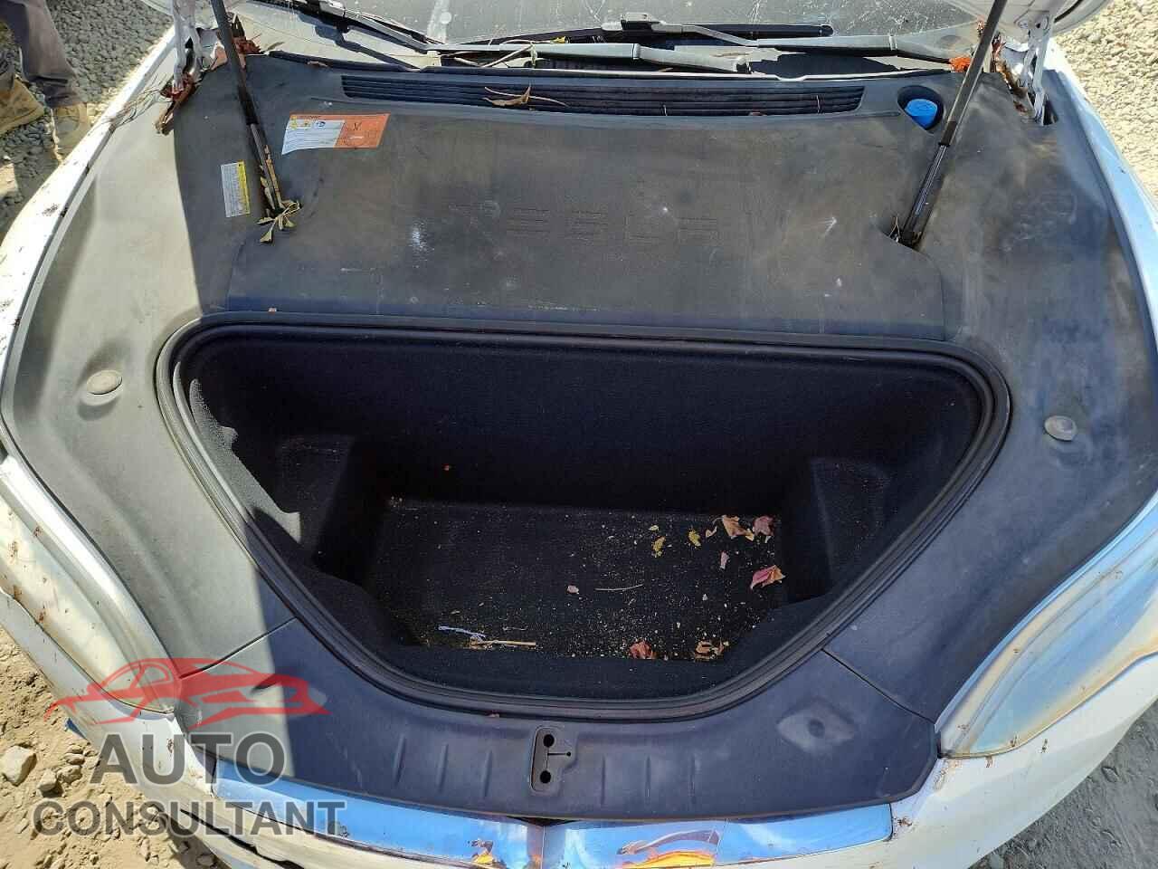 TESLA MODEL S 2016 - 5YJSA1E20GF141006