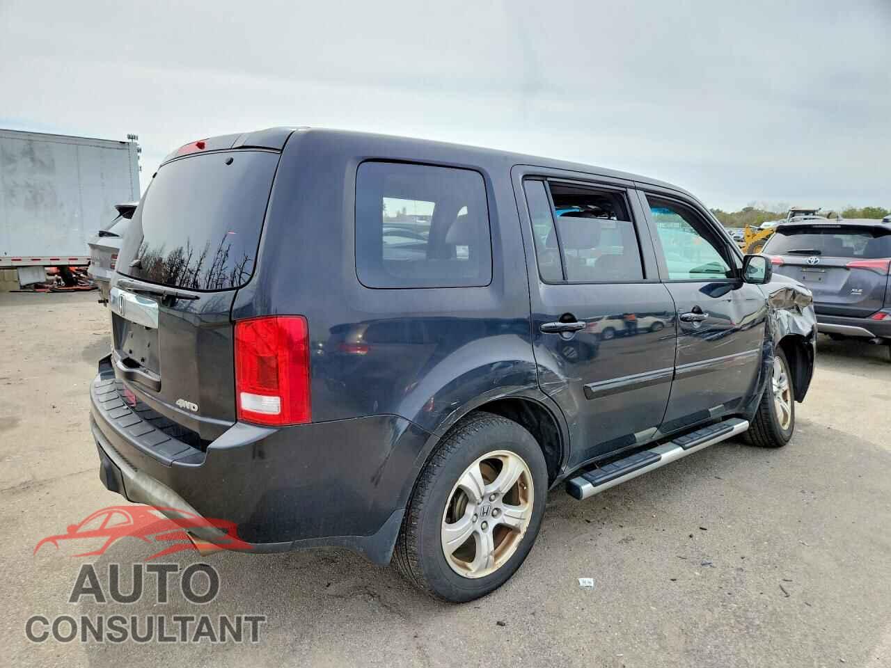 HONDA PILOT 2013 - 5FNYF4H76DB013403