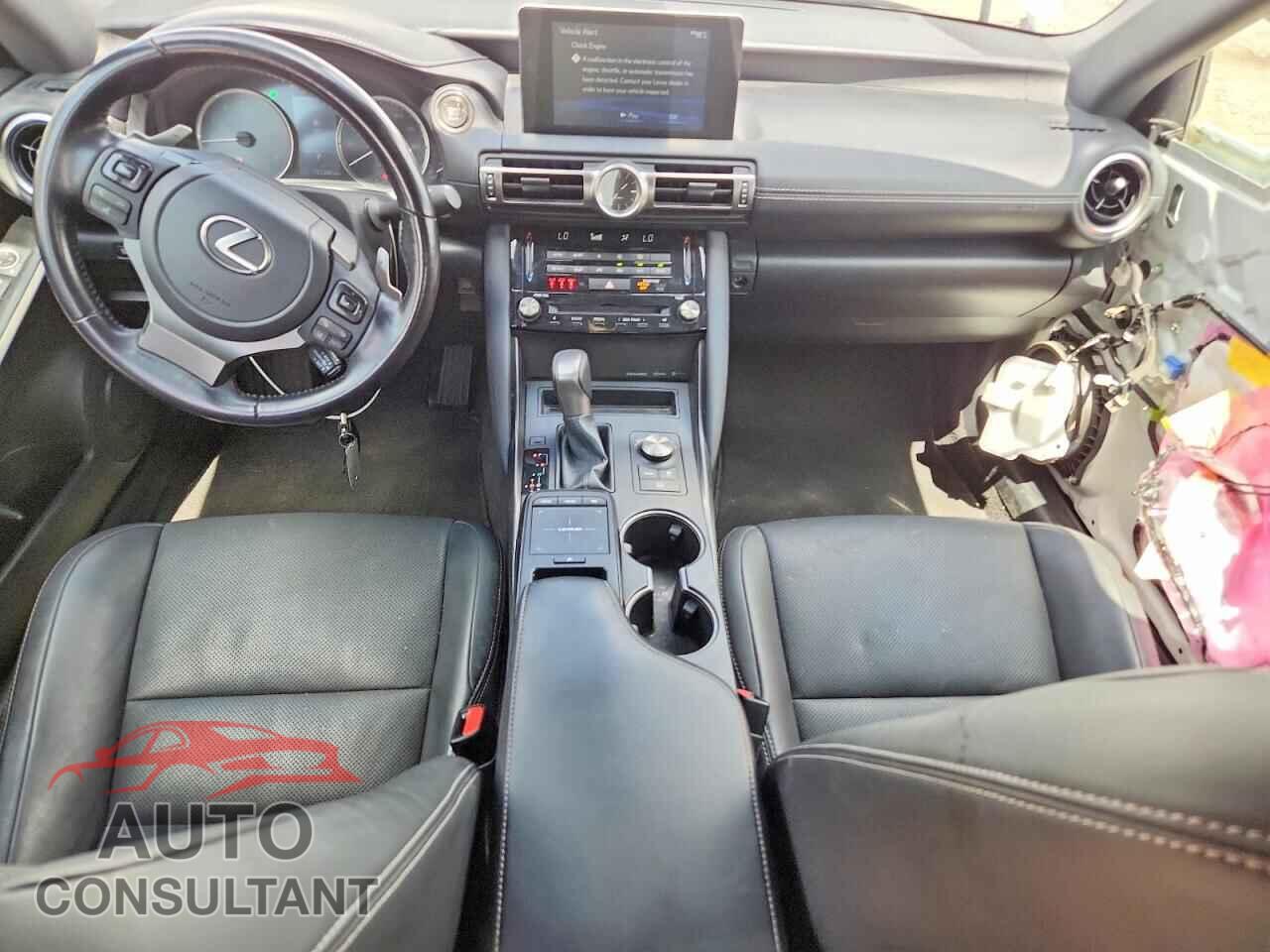 LEXUS IS 2022 - JTHAA1D25N5120968