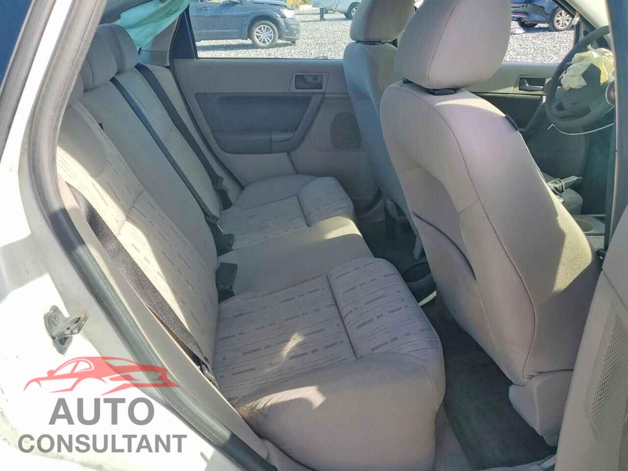 FORD FOCUS 2009 - 1FAHP35N19W110012