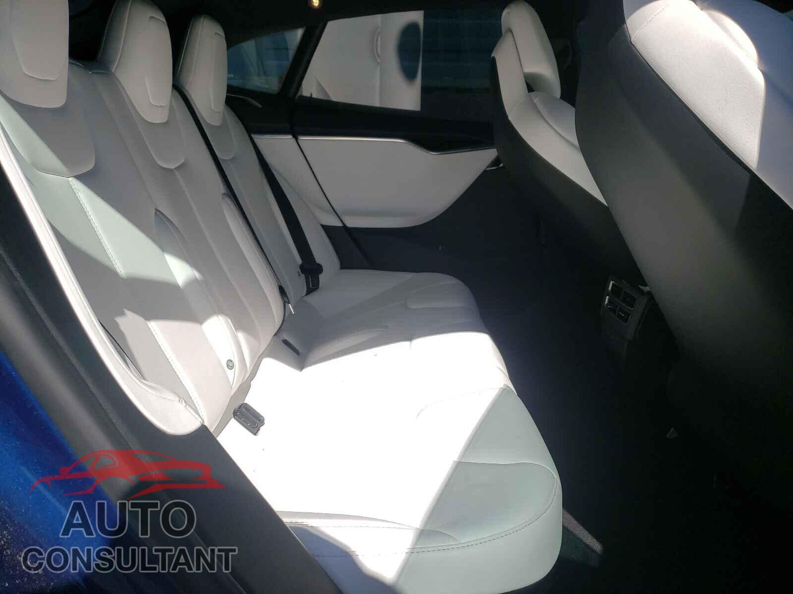 TESLA MODEL S 2017 - 5YJSA1E11HF209726