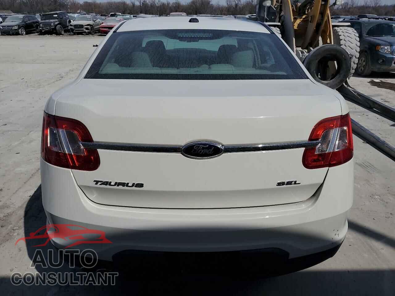 FORD TAURUS 2011 - 1FAHP2EW4BG174855