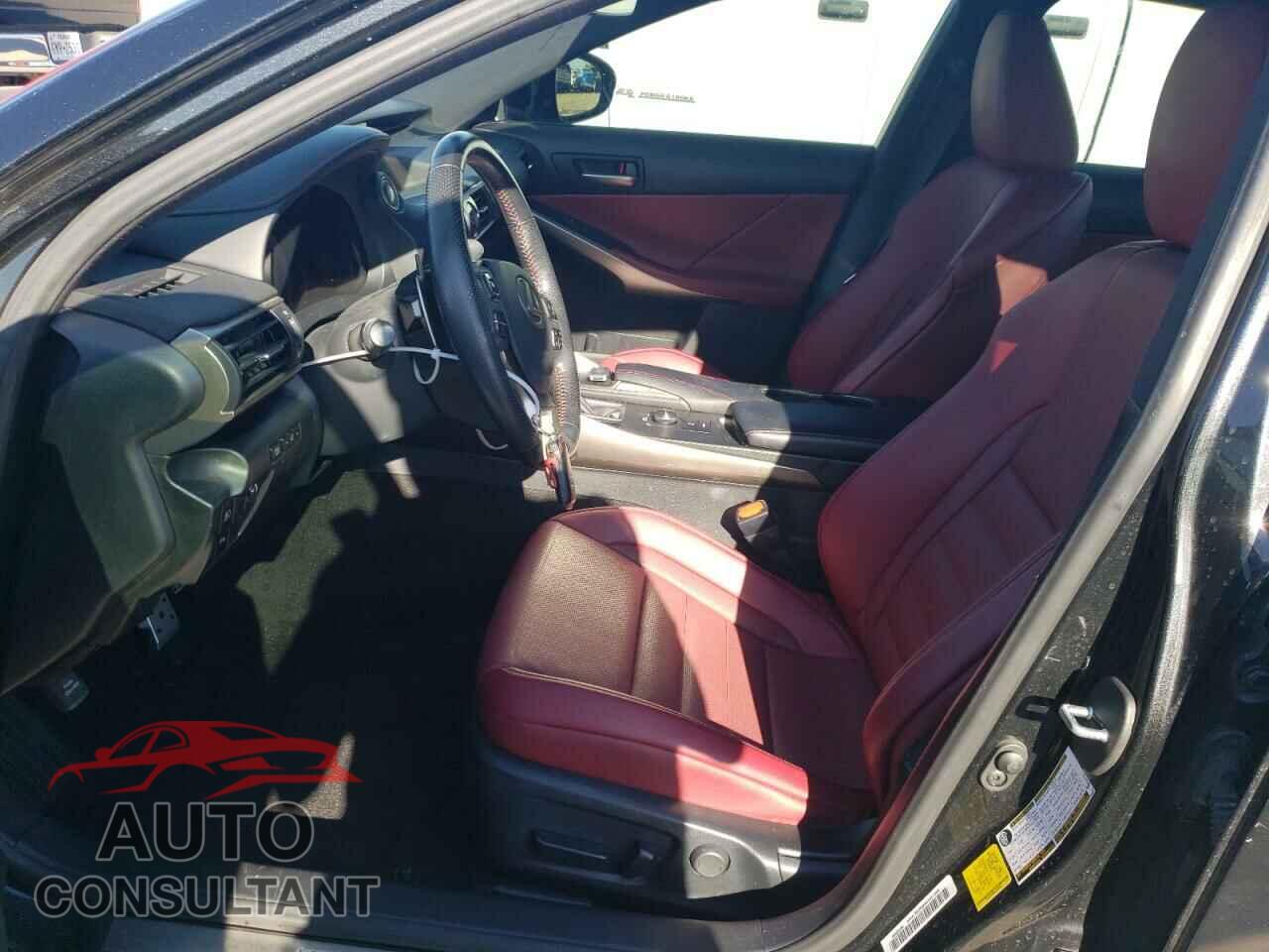 LEXUS IS 2020 - JTHGA1D20L5103910