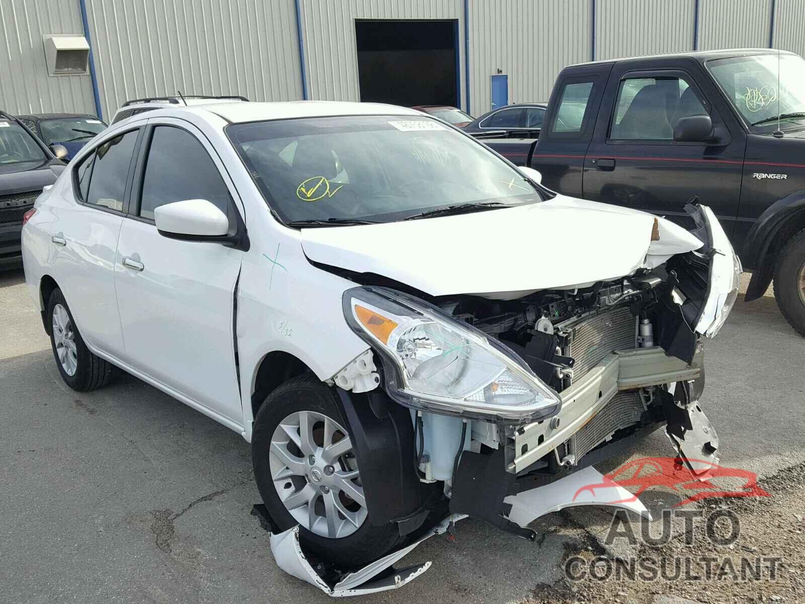 NISSAN VERSA 2017 - 3N1CN7AP7HL882403