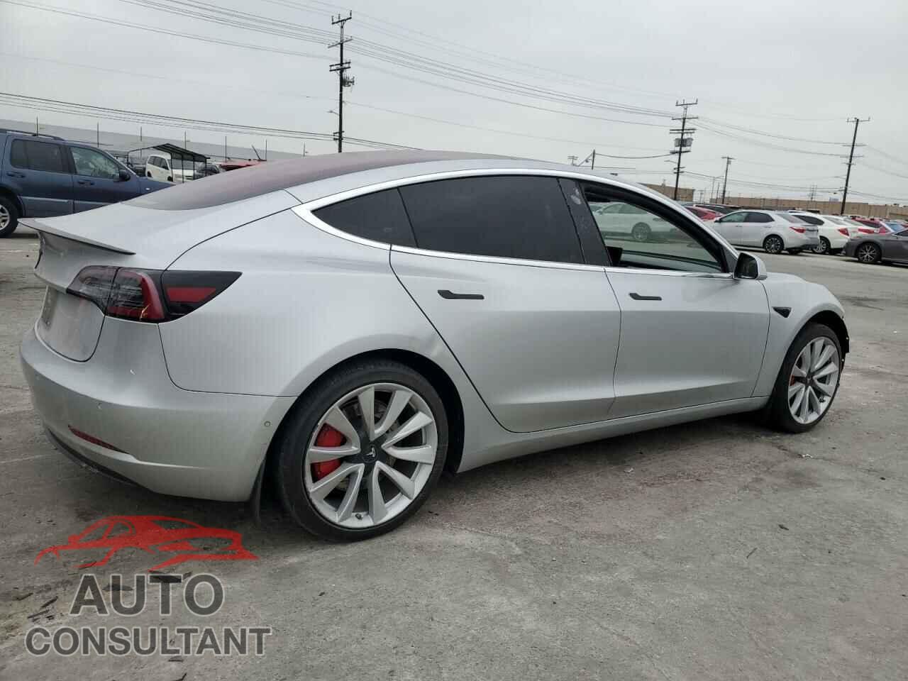 TESLA MODEL 3 2018 - 5YJ3E1EA8JF007870