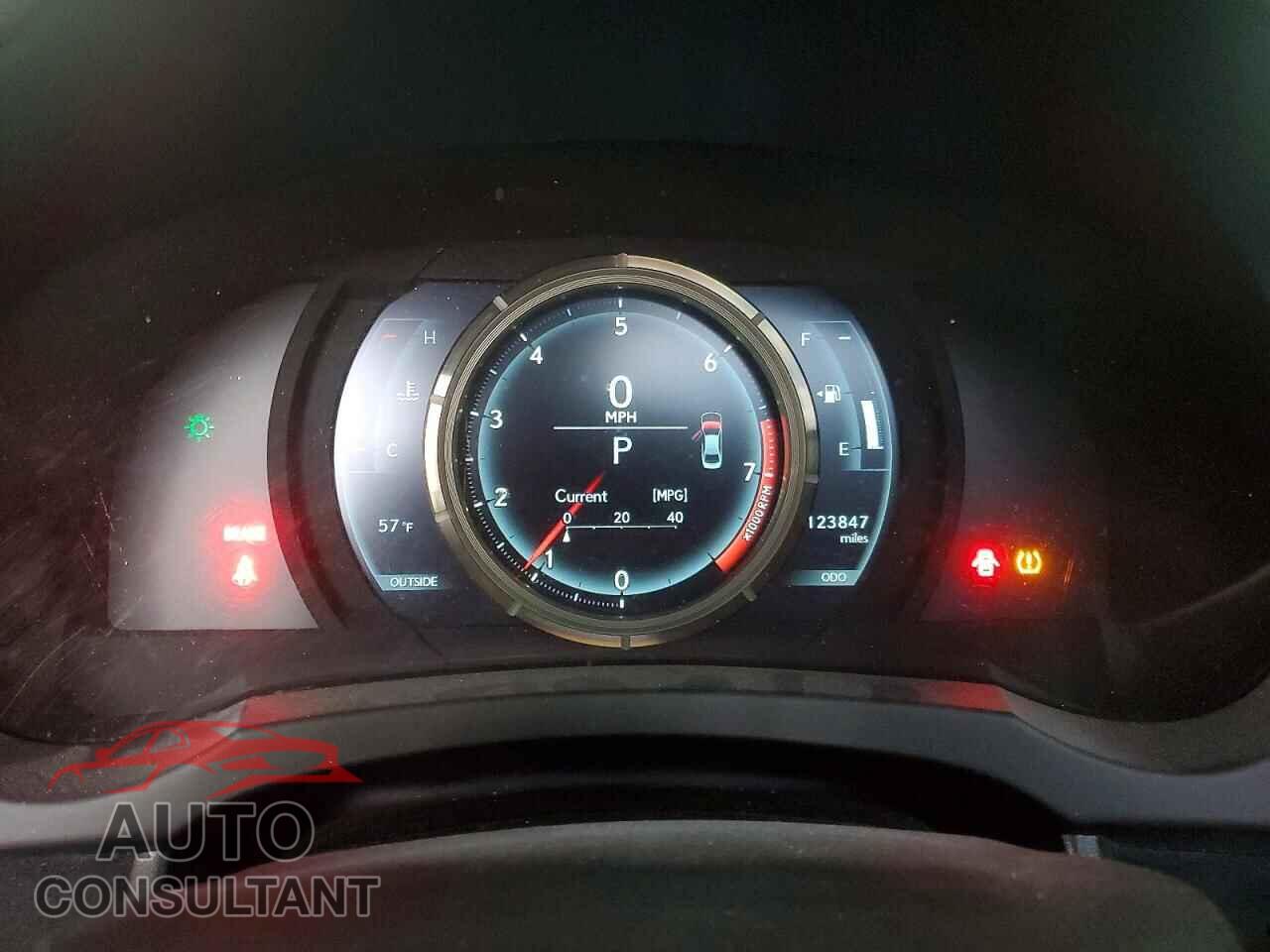 LEXUS IS 2014 - JTHBE1D23E5012020