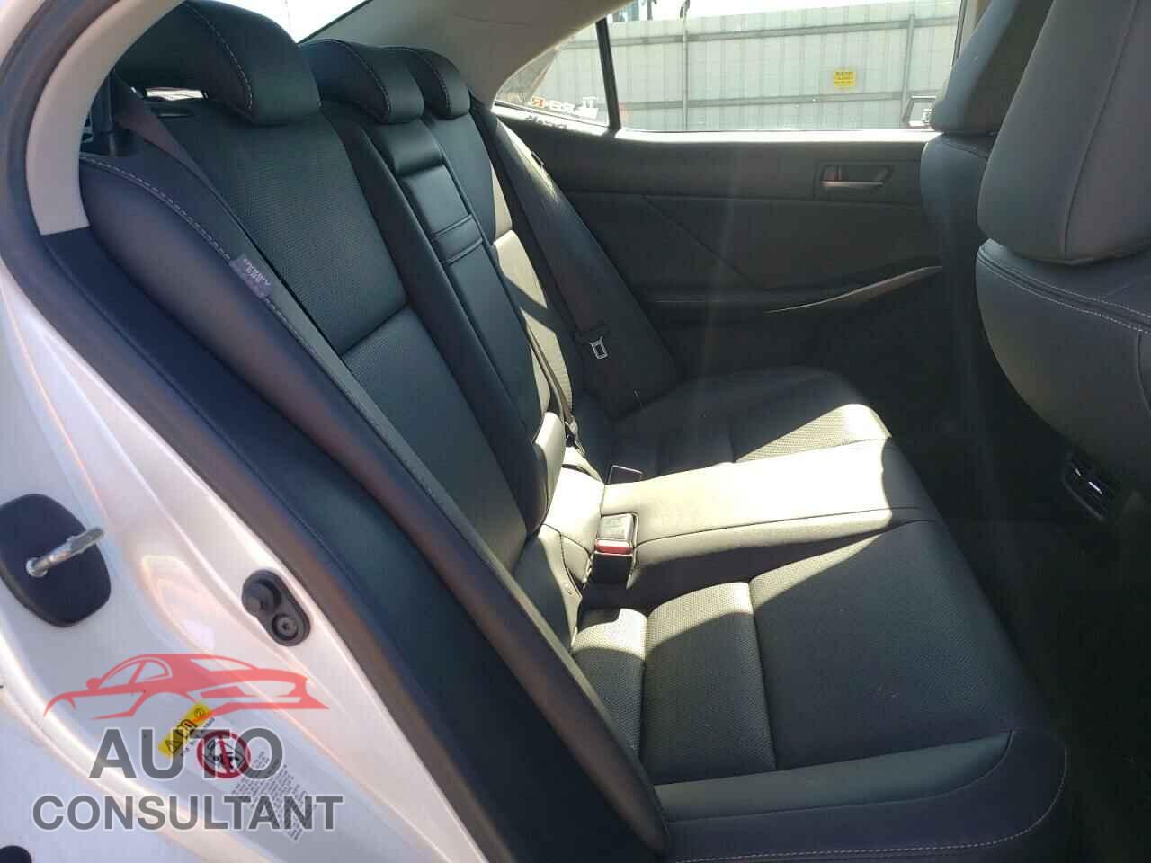 LEXUS IS 2017 - JTHCM1D26H5025906