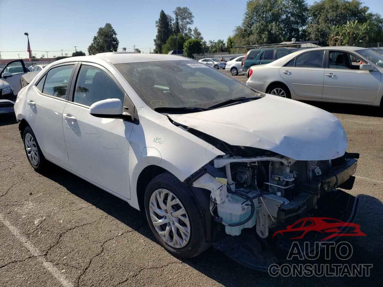 TOYOTA COROLLA 2018 - 5YFBURHE5JP792090