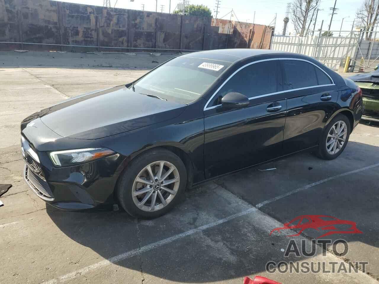 MERCEDES-BENZ A-CLASS 2020 - W1K3G4EB8LW045978