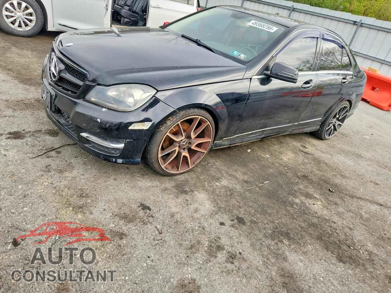 MERCEDES-BENZ C-CLASS 2012 - WDDGF8BB3CA616368