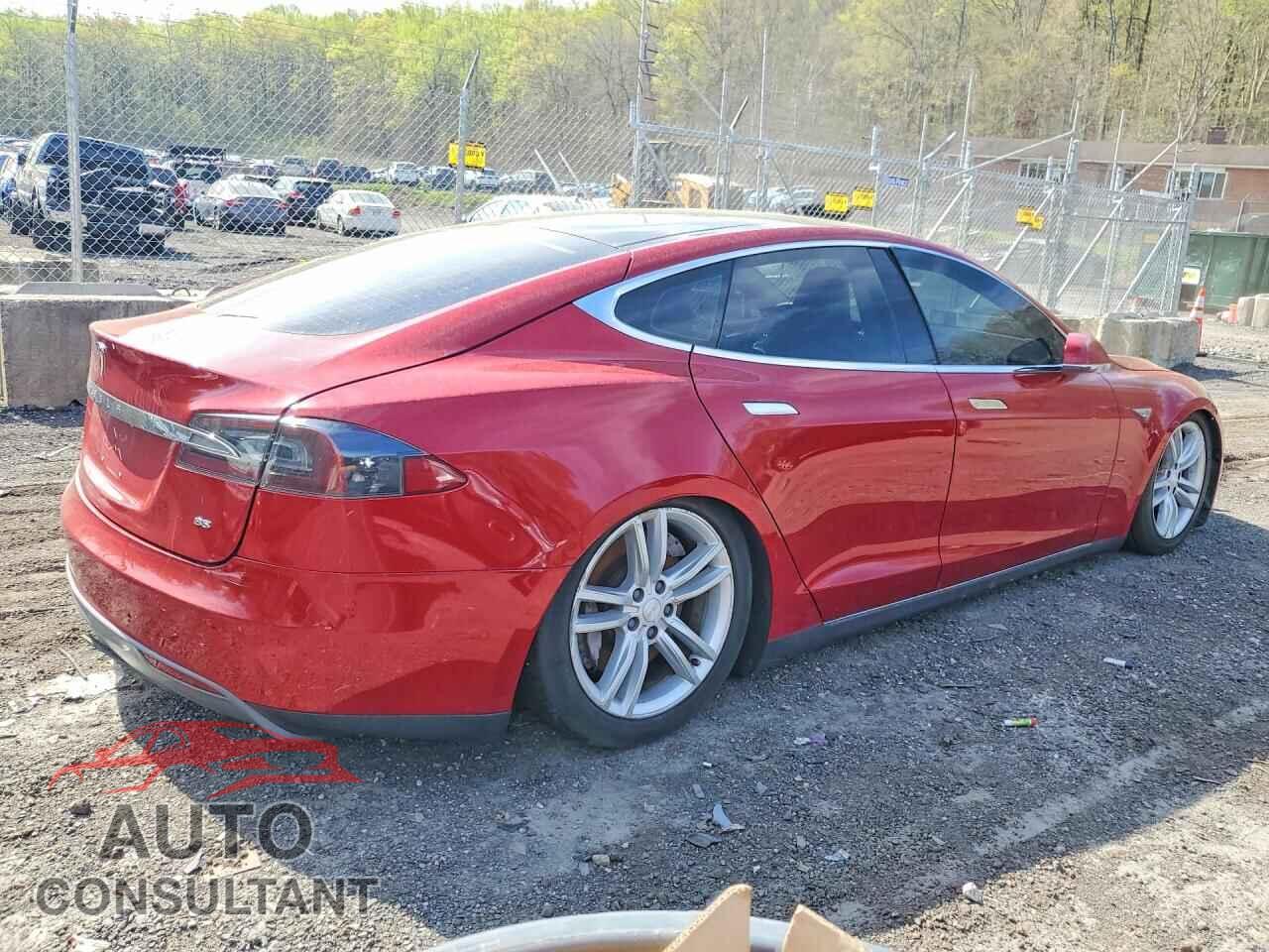 TESLA MODEL S 2015 - 5YJSA4H13FF082004