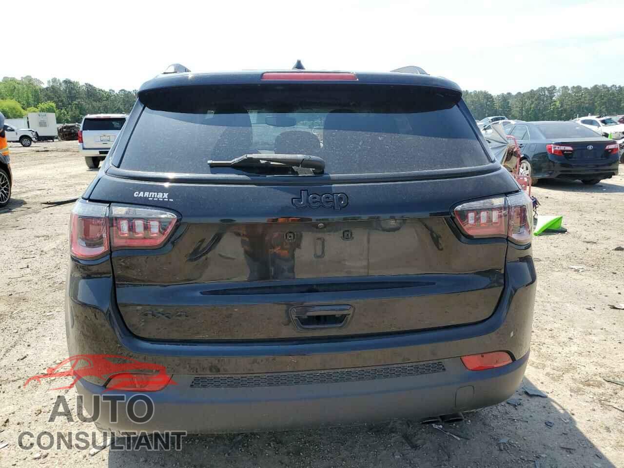 JEEP COMPASS 2018 - 3C4NJDBB9JT433586