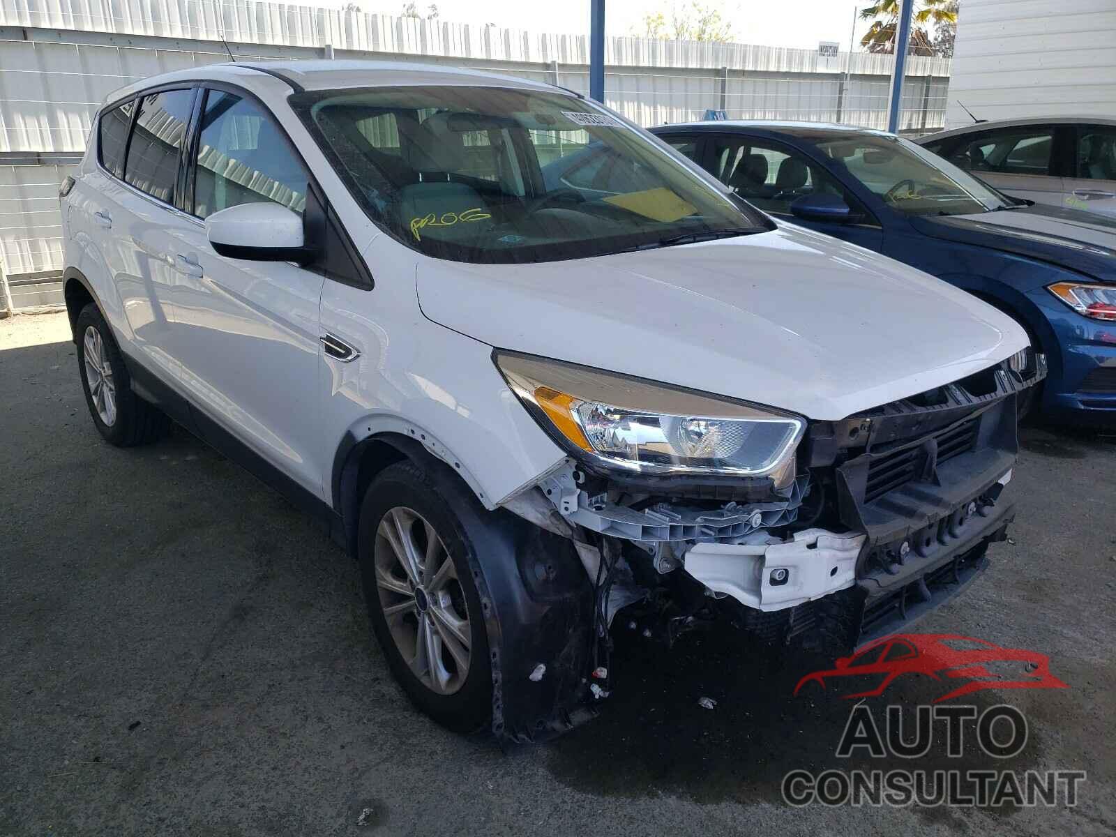 FORD ESCAPE 2017 - 1FMCU0G96HUA82886