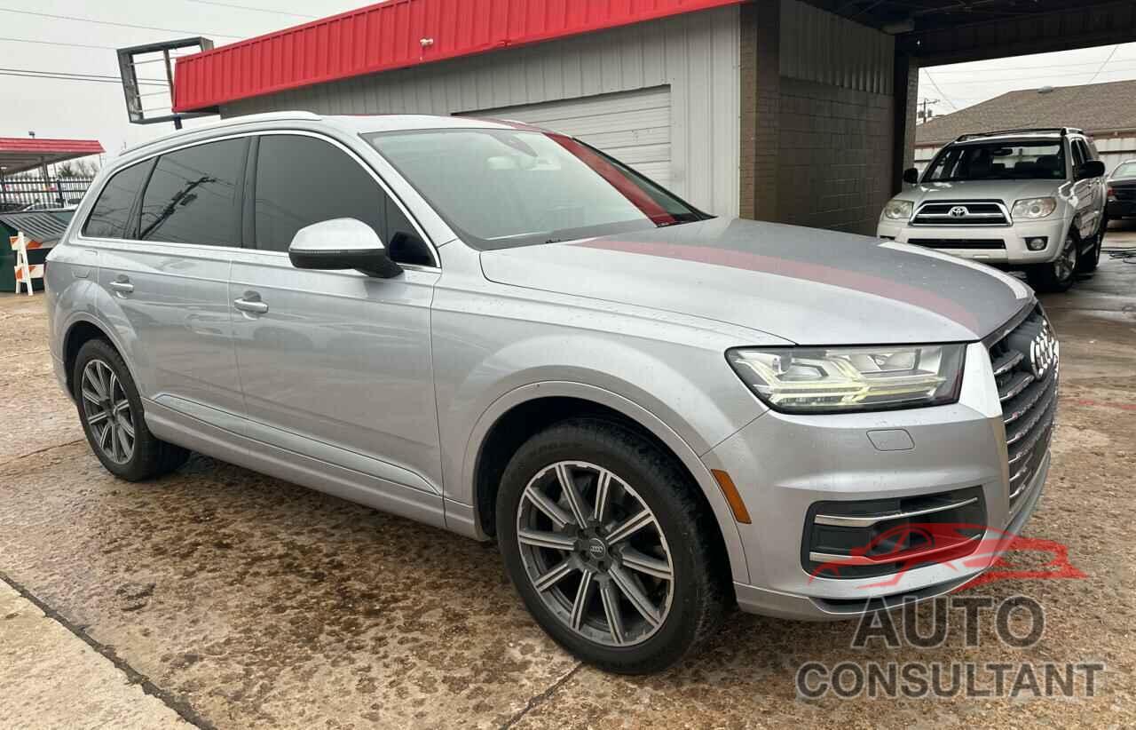 AUDI Q7 2017 - WA1VAAF74HD000935