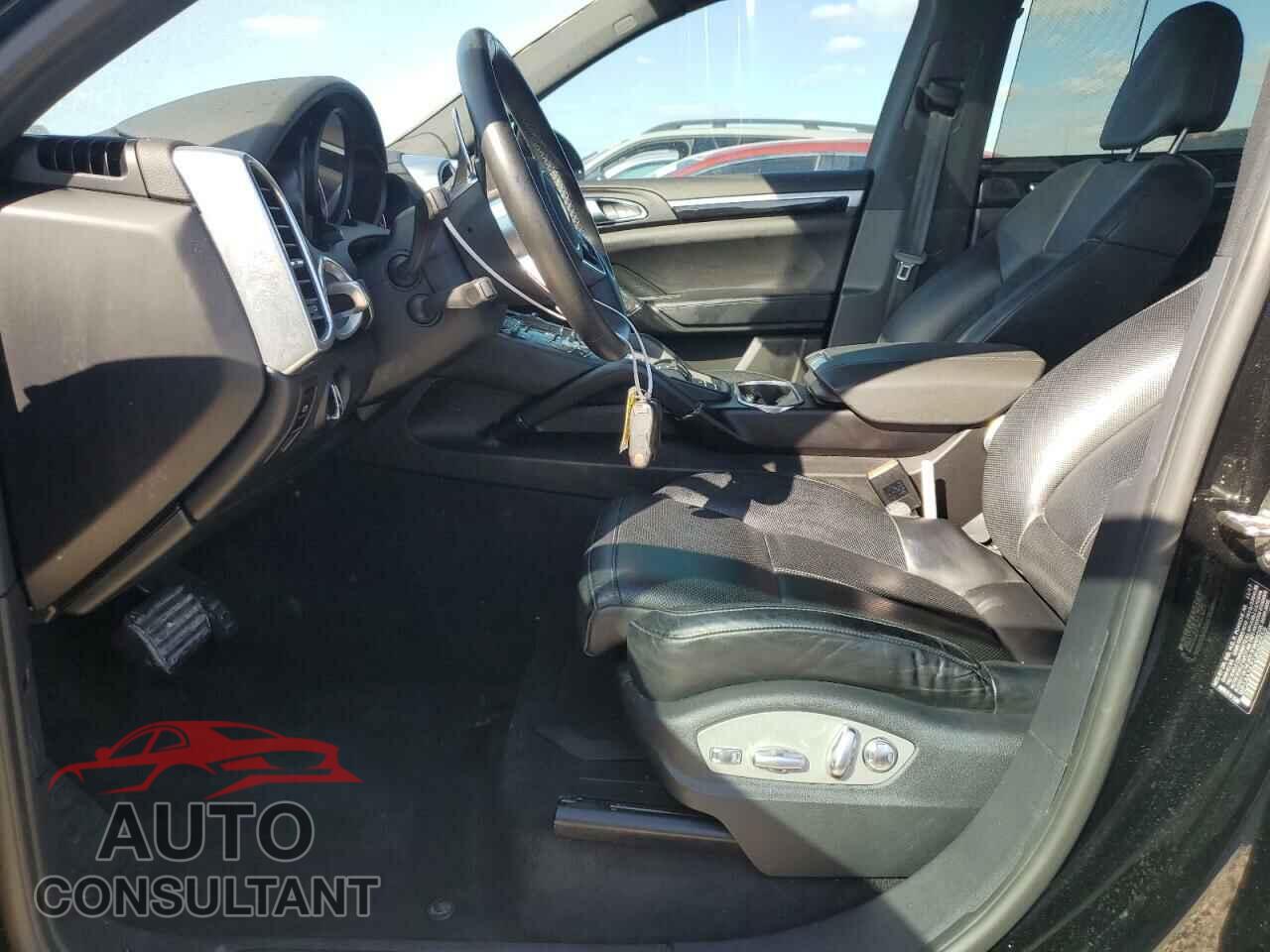 PORSCHE CAYENNE 2018 - WP1AA2A22JKA06559