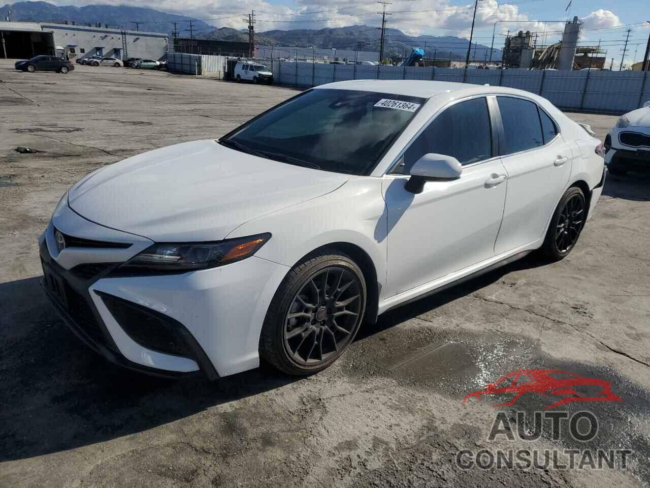 TOYOTA CAMRY 2021 - 4T1G11AK5MU614960