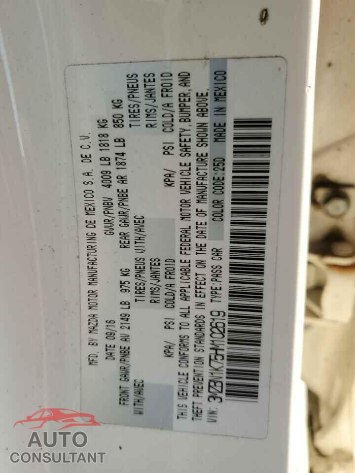 MAZDA 3 2017 - 3MZBN1K75HM102619