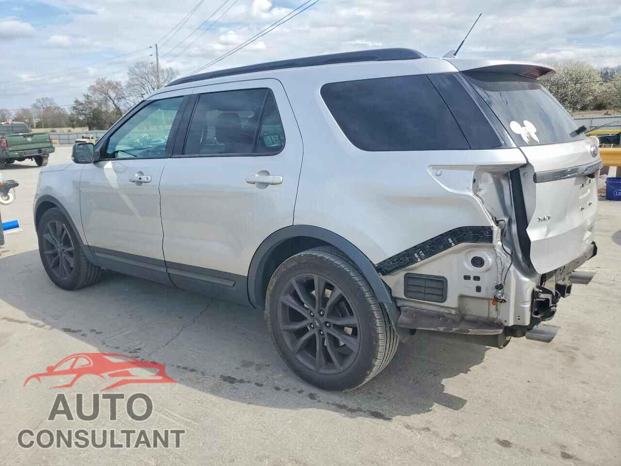 FORD EXPLORER 2018 - 1FM5K7D80JGB79525
