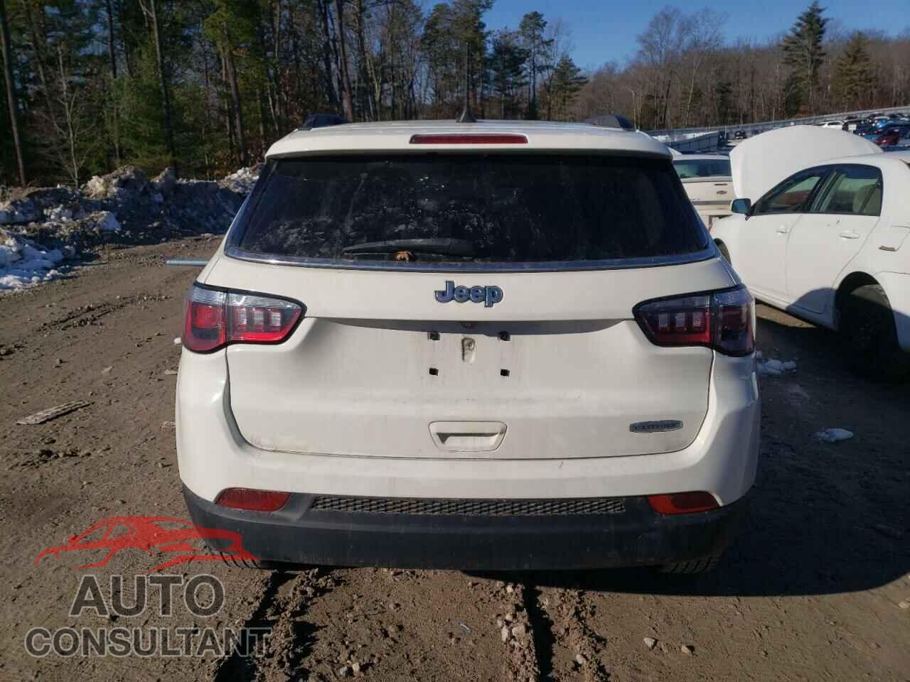 JEEP COMPASS 2018 - 3C4NJCBBXJT461018