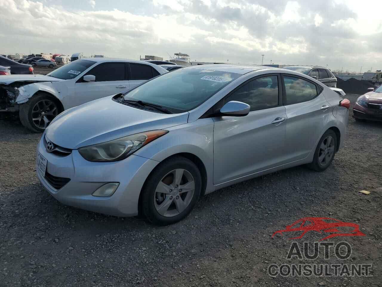 HYUNDAI ELANTRA 2013 - KMHDH4AE5DU572669