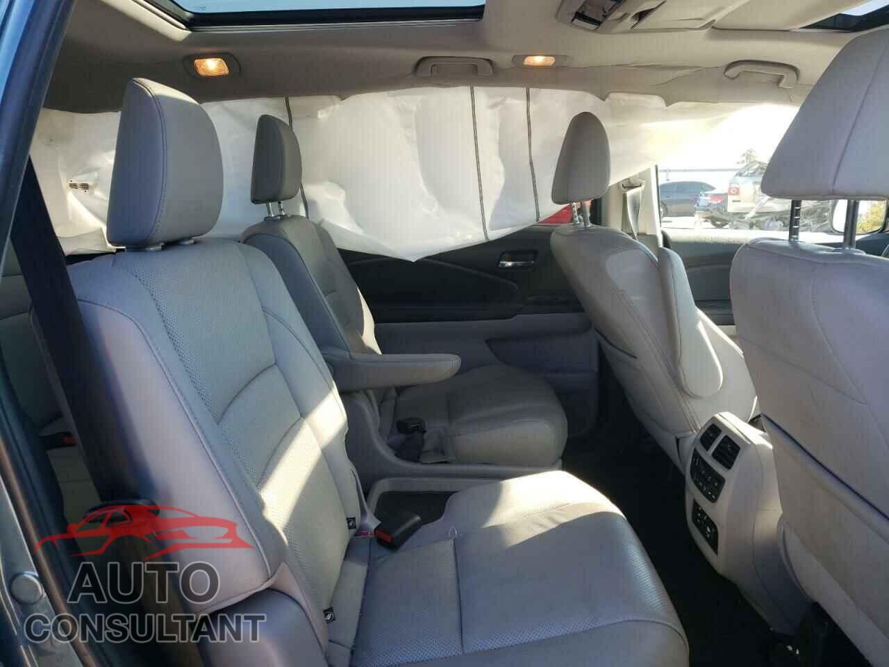HONDA PILOT 2018 - 5FNYF6H08JB002414