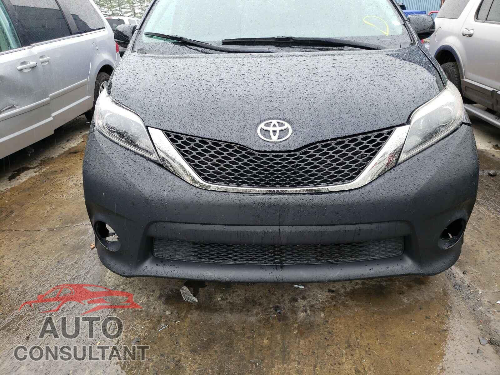 TOYOTA SIENNA 2017 - 5TDXZ3DC7HS772420