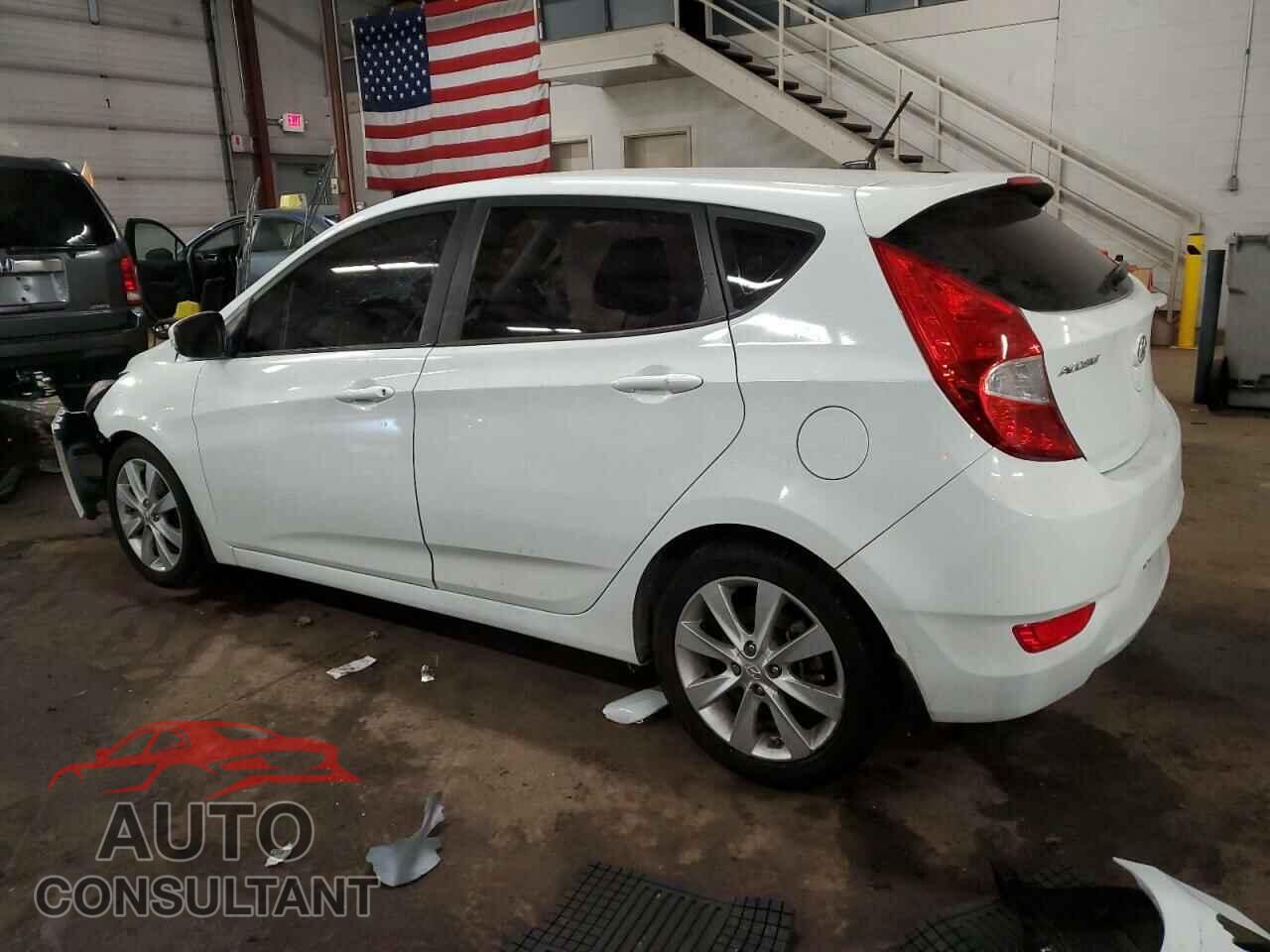 HYUNDAI ACCENT 2013 - KMHCU5AE2DU070280