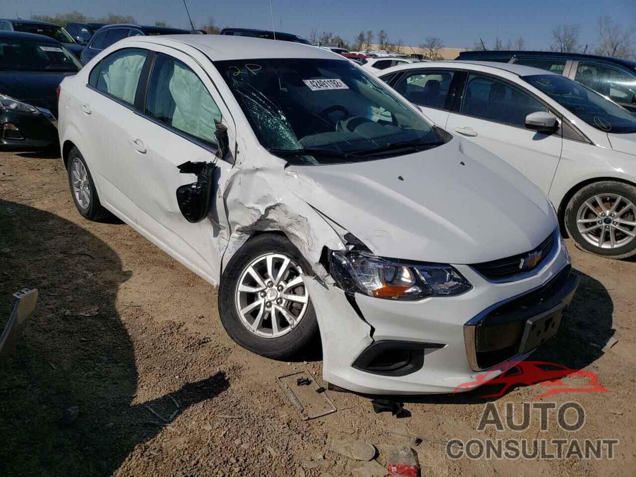 CHEVROLET SONIC 2018 - 1G1JD5SH0J4116116