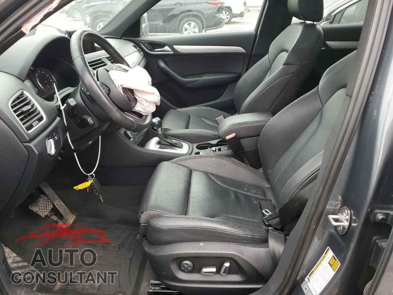 AUDI Q3 2017 - WA1JCCFS5HR002804