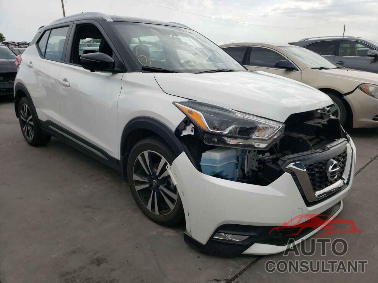 NISSAN KICKS 2018 - 3N1CP5CUXJL510335