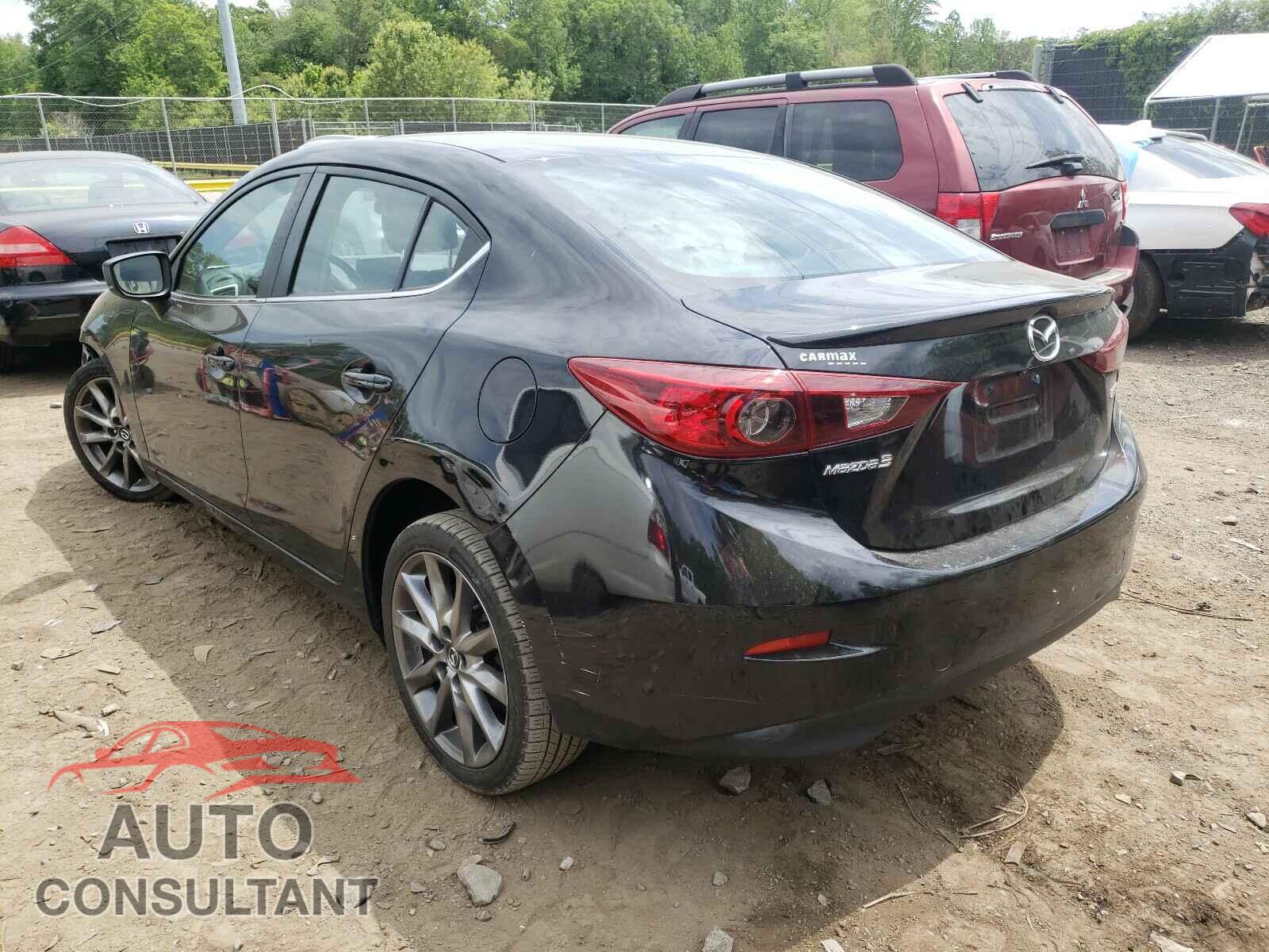 MAZDA 3 2018 - 3MZBN1V39JM163695