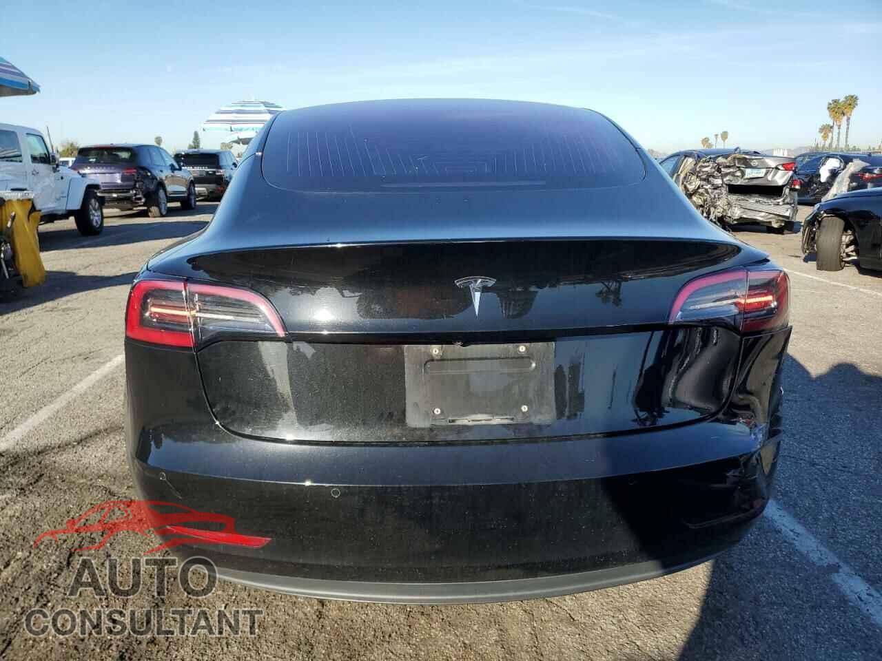 TESLA MODEL 3 2018 - 5YJ3E1EA9JF019803