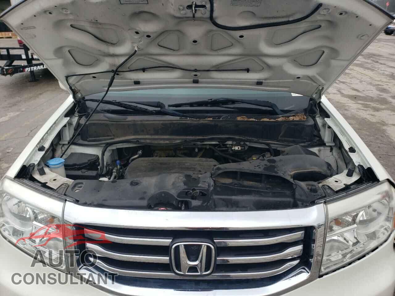 HONDA PILOT 2014 - 5FNYF4H98EB026155