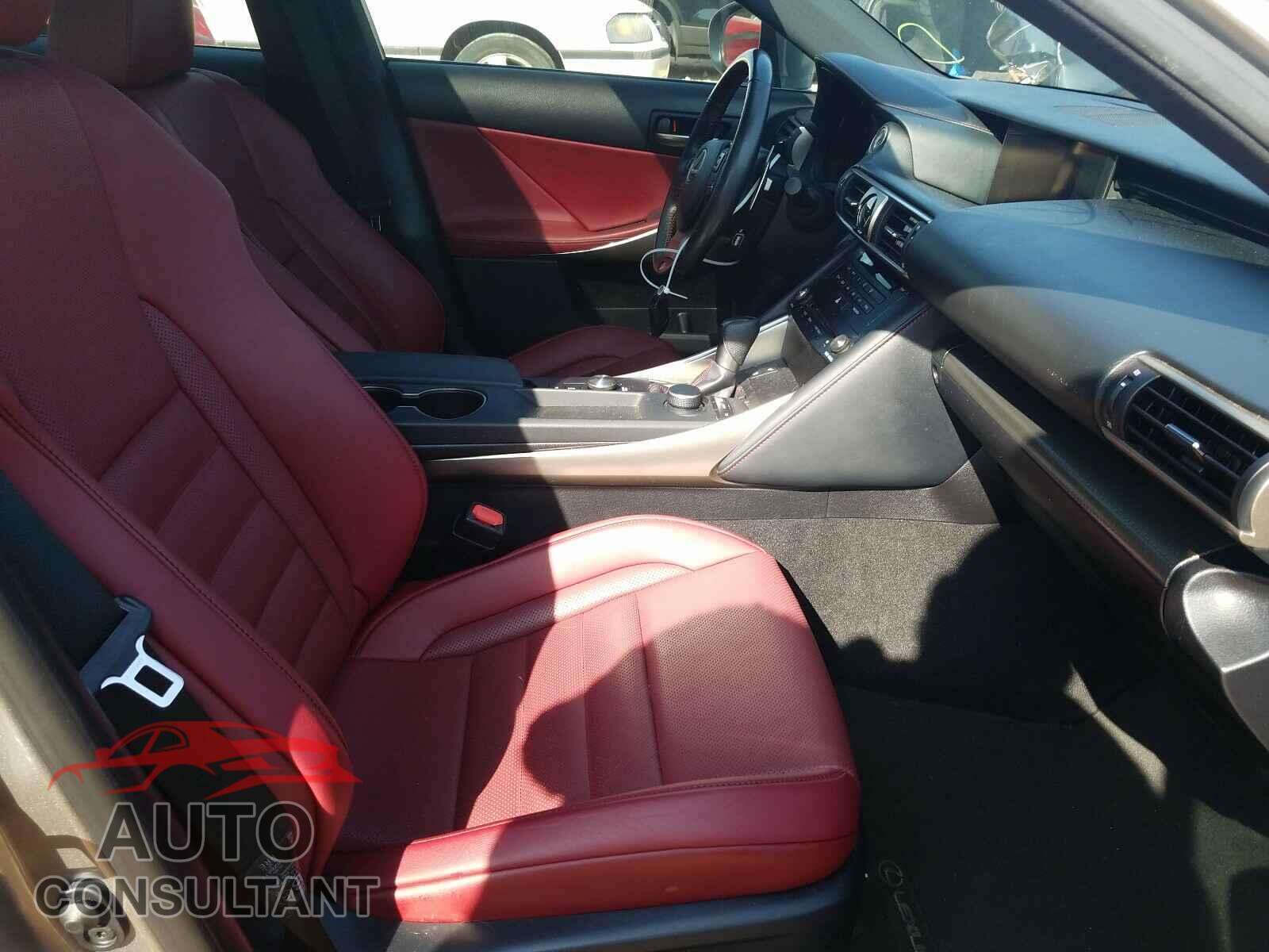 LEXUS IS 2017 - JTHBA1D29H5046852