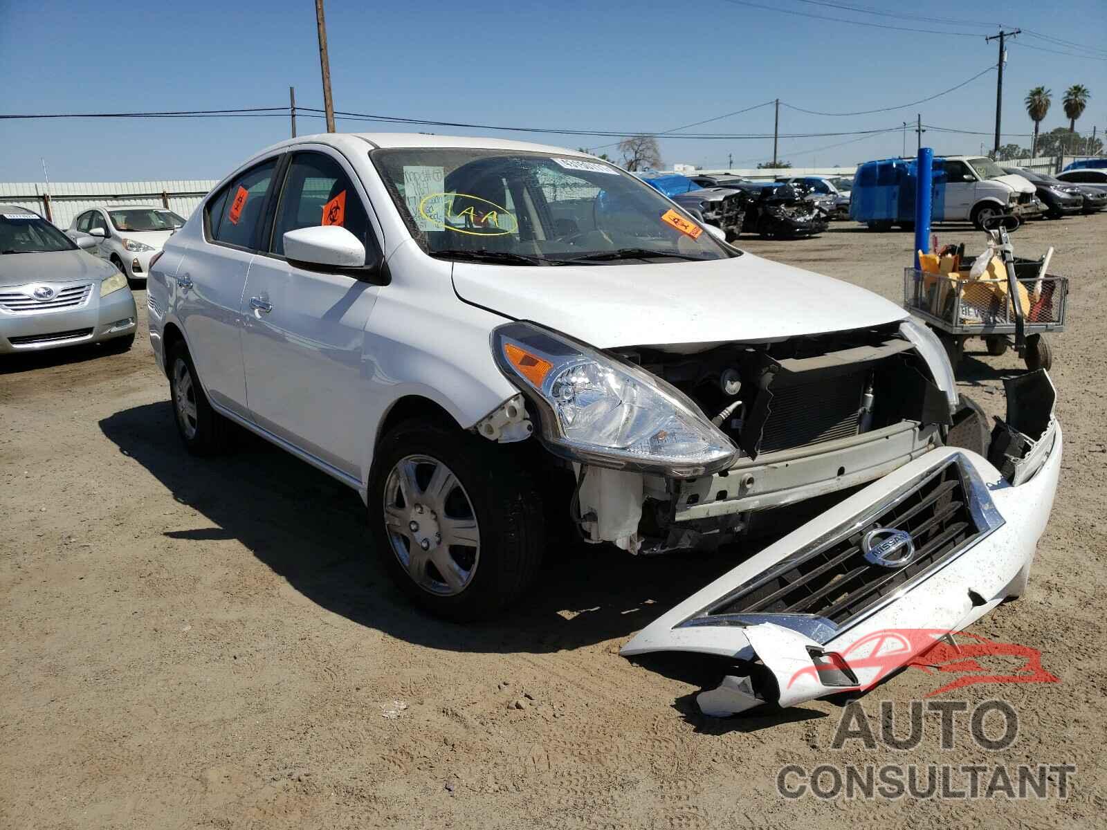 NISSAN VERSA 2017 - 3N1CN7AP6HL838926